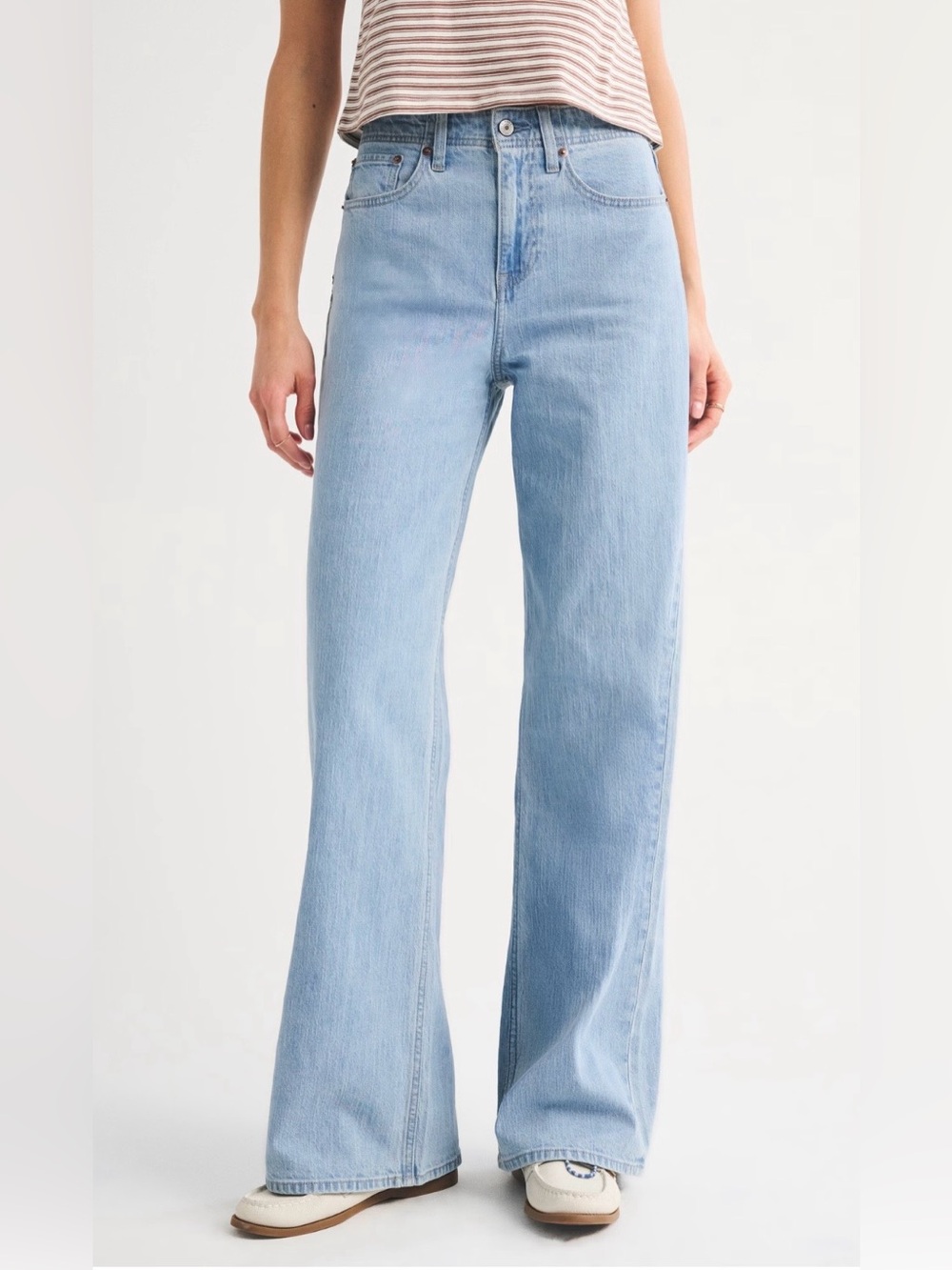 Abercrombie & Fitch Light Blue High-Rise Wide Leg Jeans